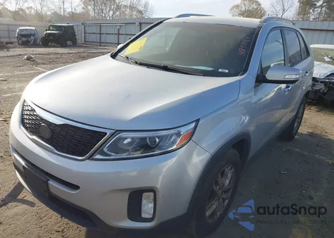 2015 Kia Sorento Lx z USA, uszkodzony, nr VIN 5XYKT3A66FG557308